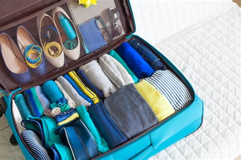 Tips Packing dengan Travel Bag Wanita